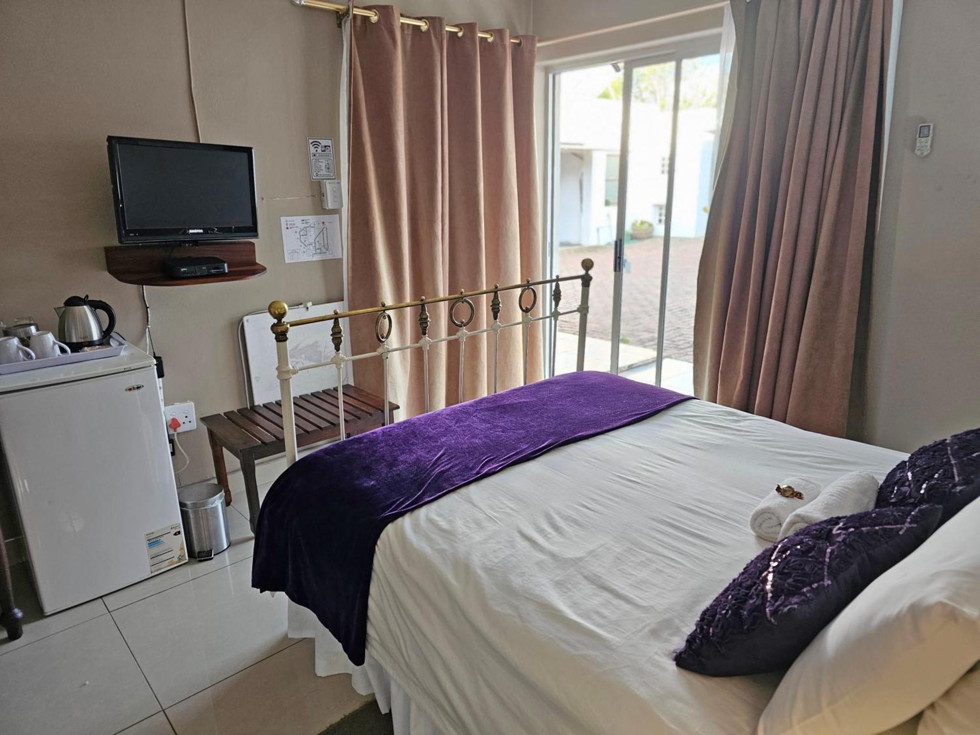 Bettie'S Luxury Lodge Kroonstad Exterior foto