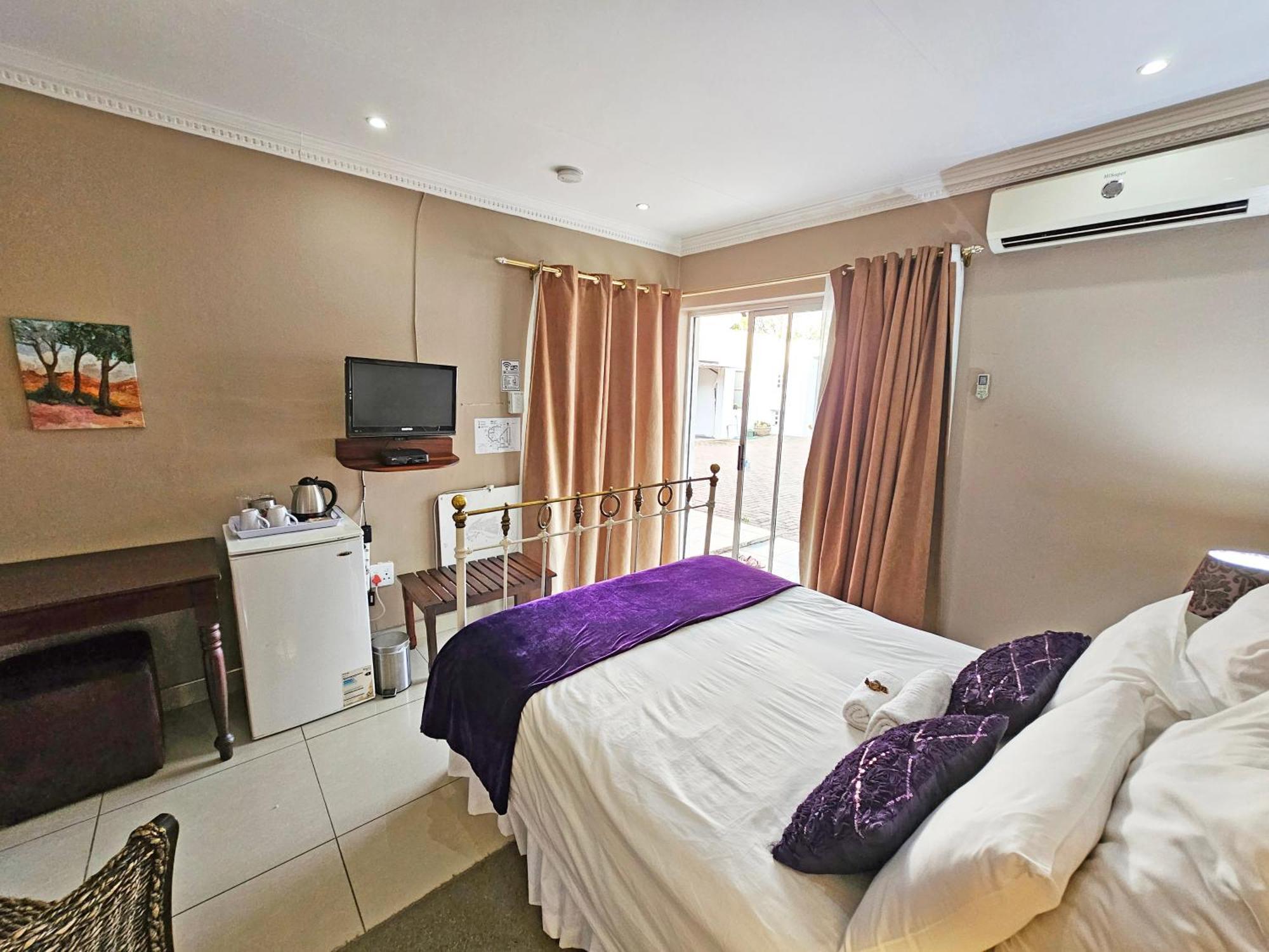 Bettie'S Luxury Lodge Kroonstad Exterior foto