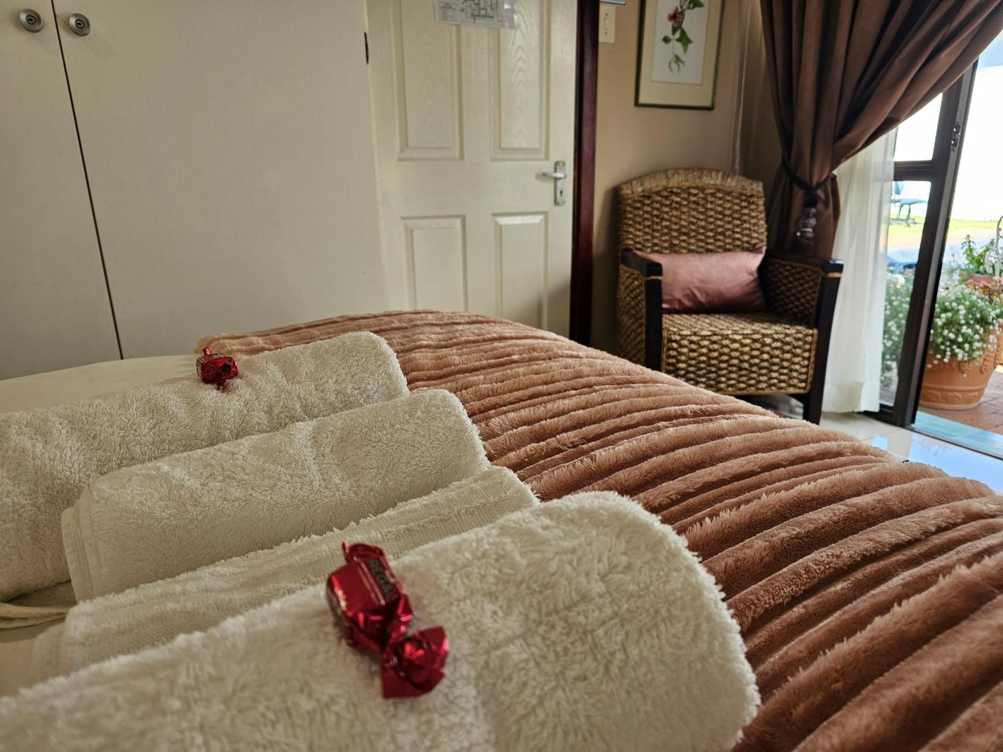 Bettie'S Luxury Lodge Kroonstad Exterior foto