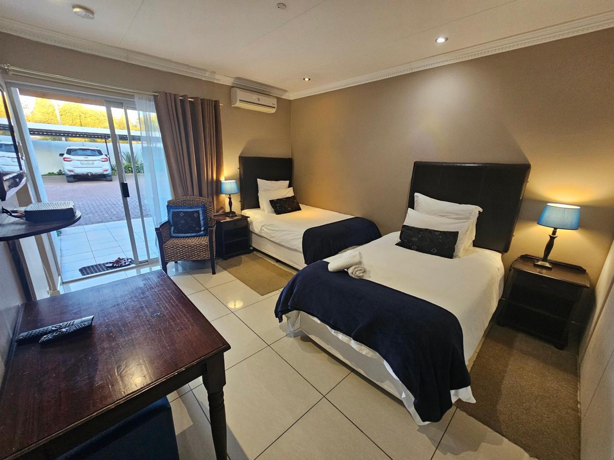 Bettie'S Luxury Lodge Kroonstad Exterior foto