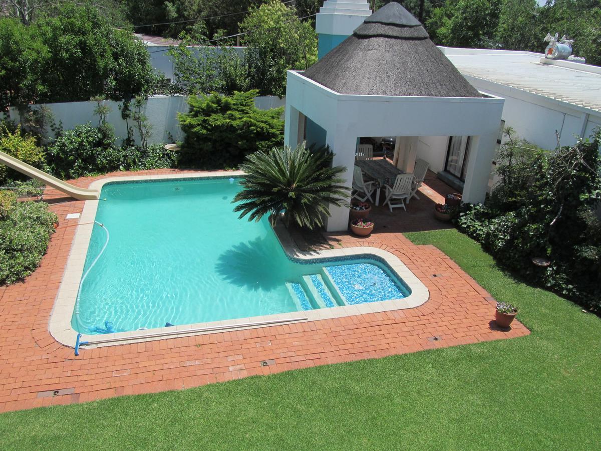 Bettie'S Luxury Lodge Kroonstad Exterior foto