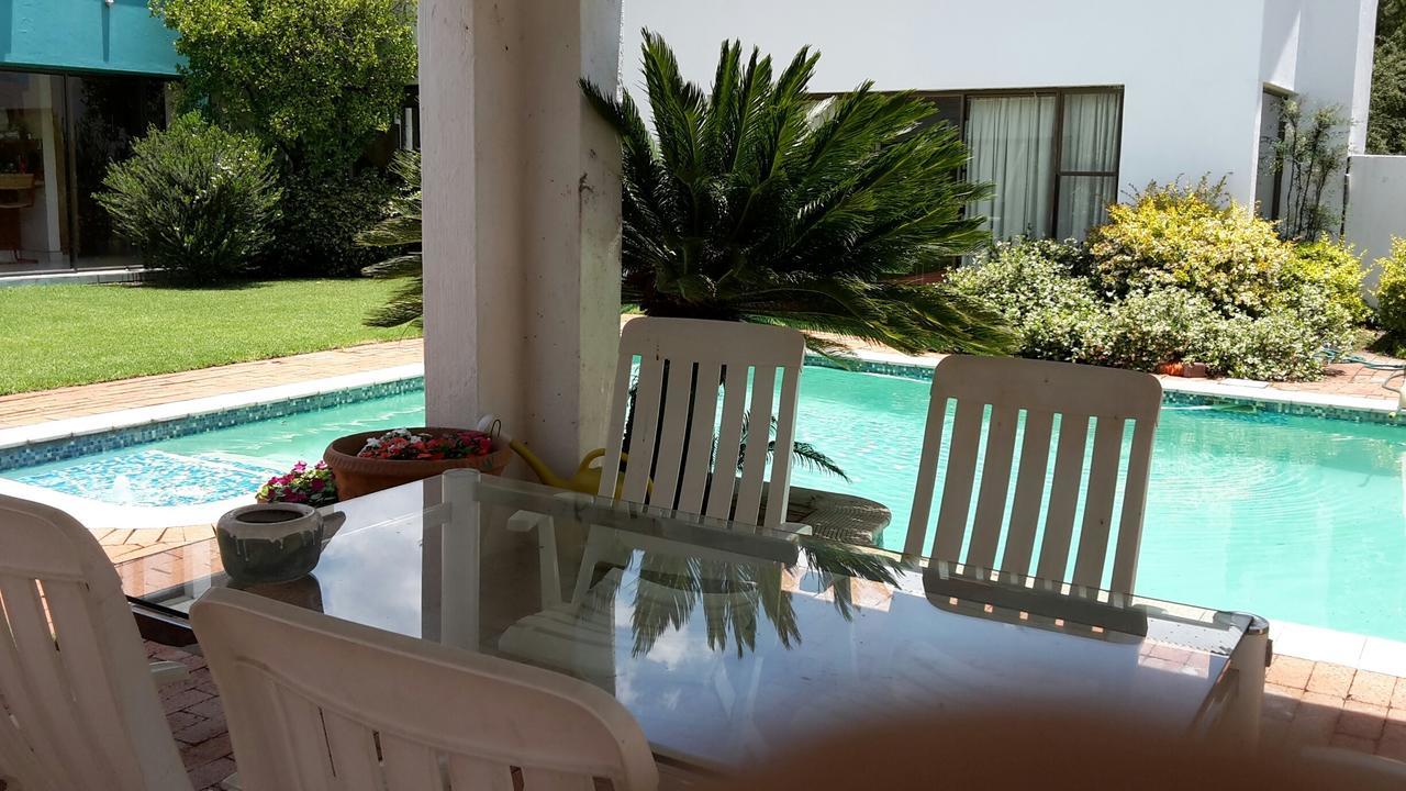 Bettie'S Luxury Lodge Kroonstad Zimmer foto