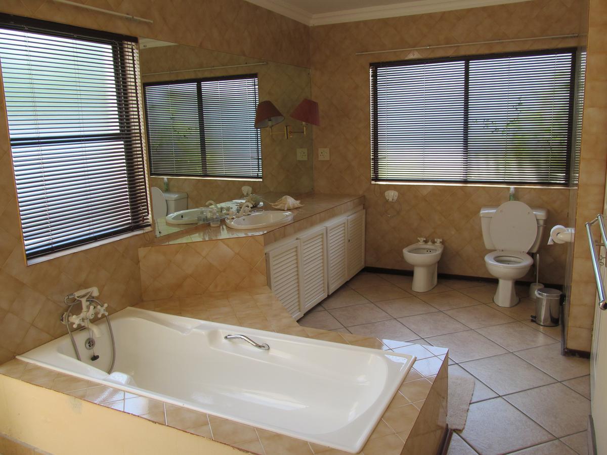Bettie'S Luxury Lodge Kroonstad Zimmer foto